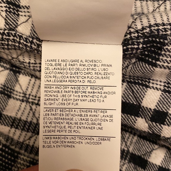 United Colors Of Benetton. Vintage Winter Coat. Size 42. Removable Hood. - Picture 13 of 16